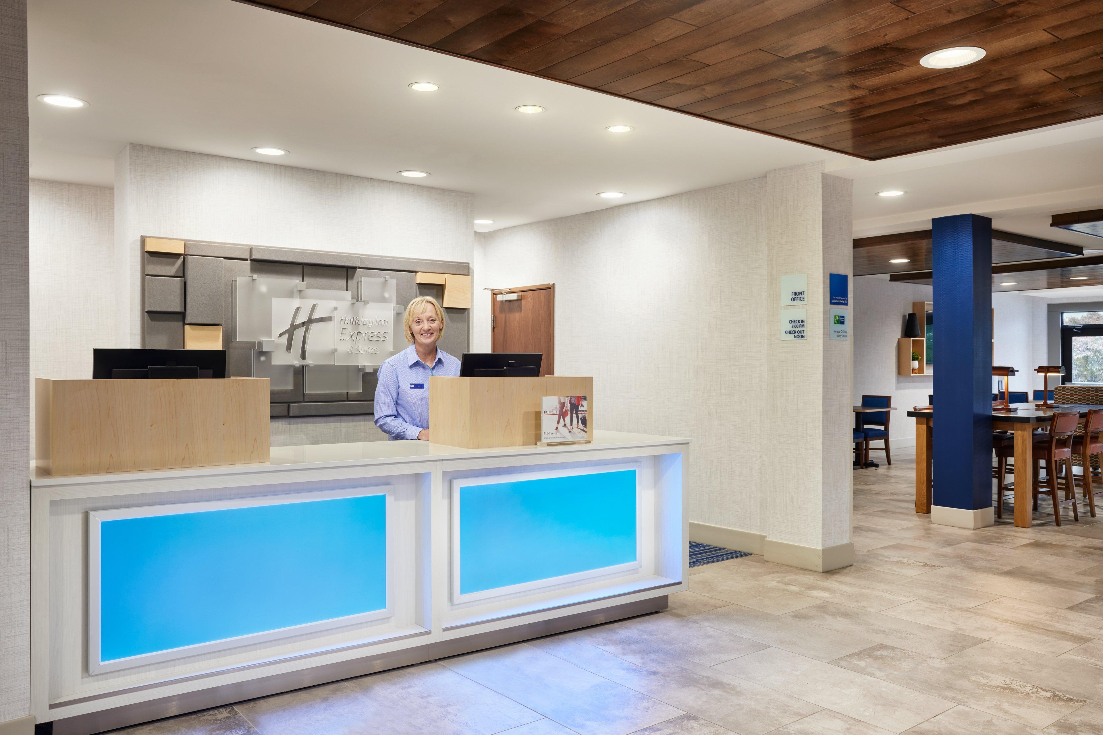Holiday Inn Express Hotel & Suites Salem By Ihg Exterior photo
